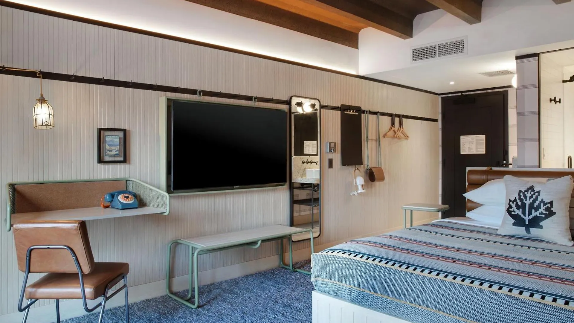 Moxy Banff Hotel