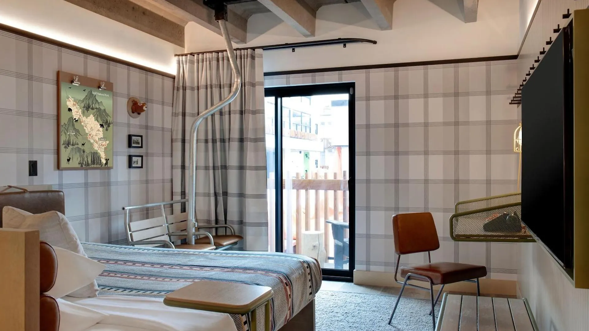 Moxy Banff Hotel