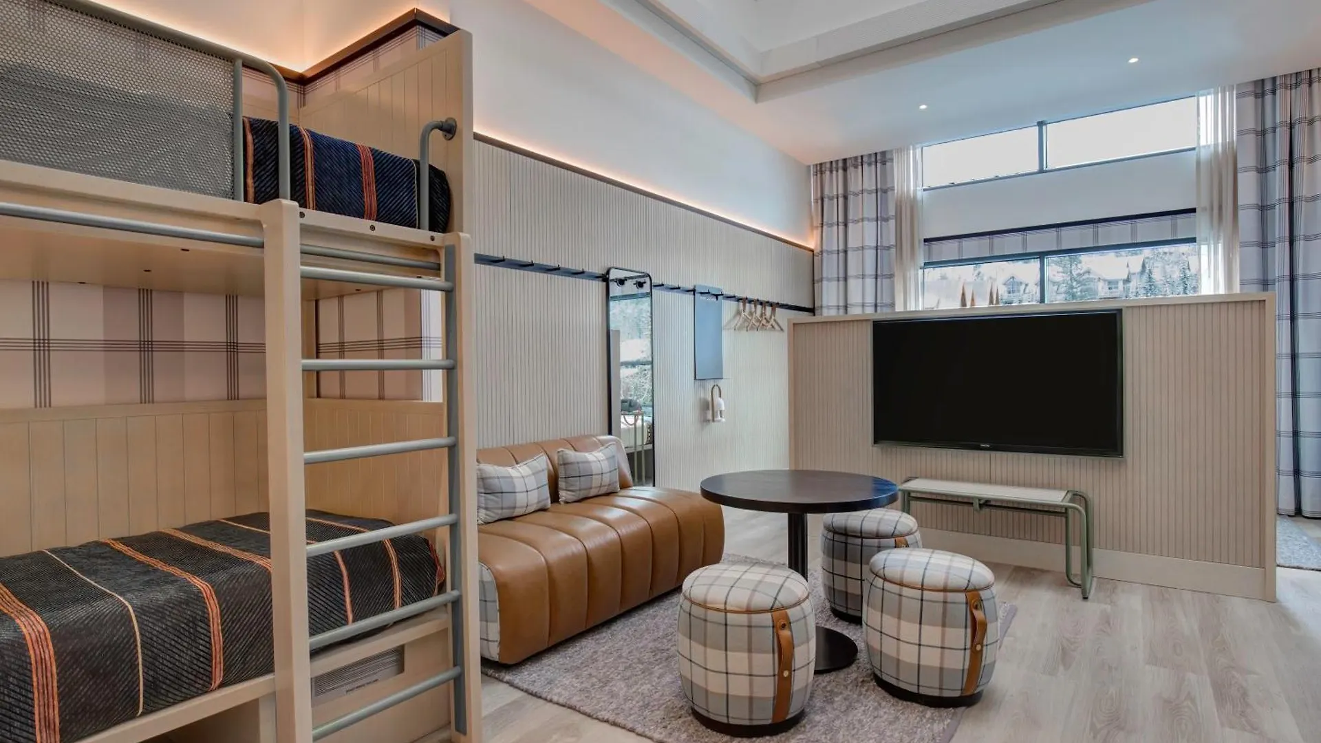 Moxy Banff Hotel 0*,  Canada