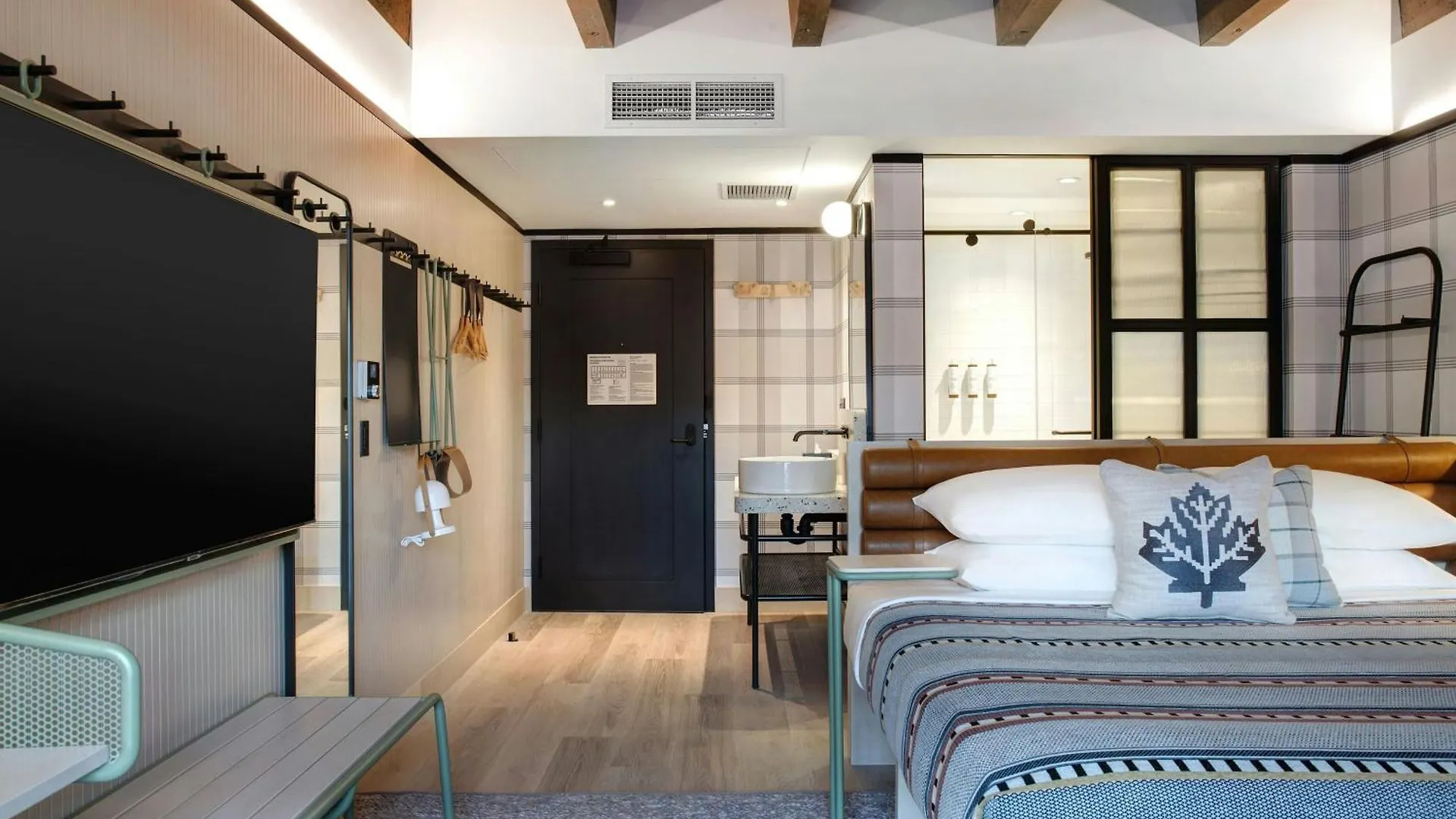 Moxy Banff Hotel